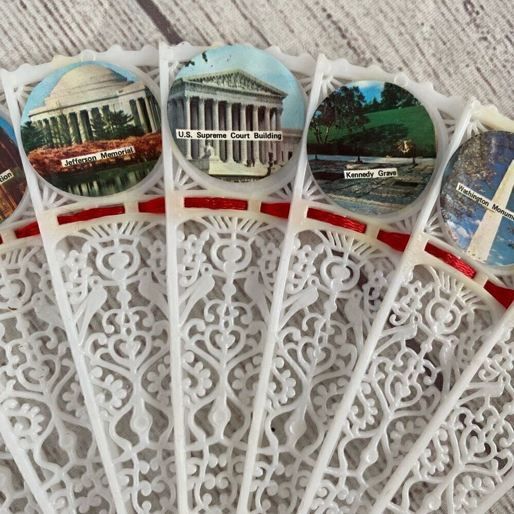 Vintage 1980’s plastic accordian fan Washington D.C. monuments and memorials - Picture 3 of 5